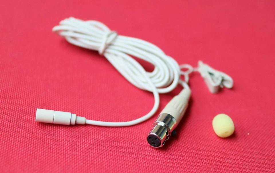 ME2 Beige Clip On Lapel Microphone Mic For AKG Samson Wireless Mini XLR 3Pin New - Image 1 of 1