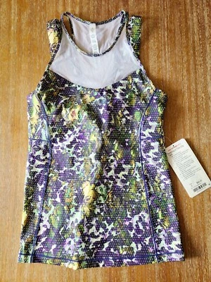 NUEVO Lululemon Running In The City Run Camiseta sin mangas Yoga Sujetador deportivo Malla 6 Pequeño Foto 1 de 3