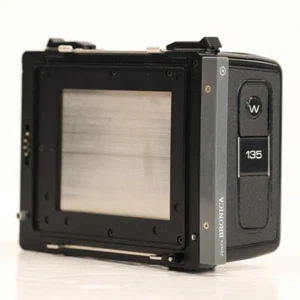 Bronica ETR 135 W 35mm Roll Film Back Holder Later Twin Catch Version - Picture 1 of 7