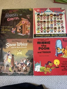 Vintage 1960's Disney Albums, Lot of 4, Winnie the Pooh,Hansel Gretel,Snow White - Picture 1 of 24
