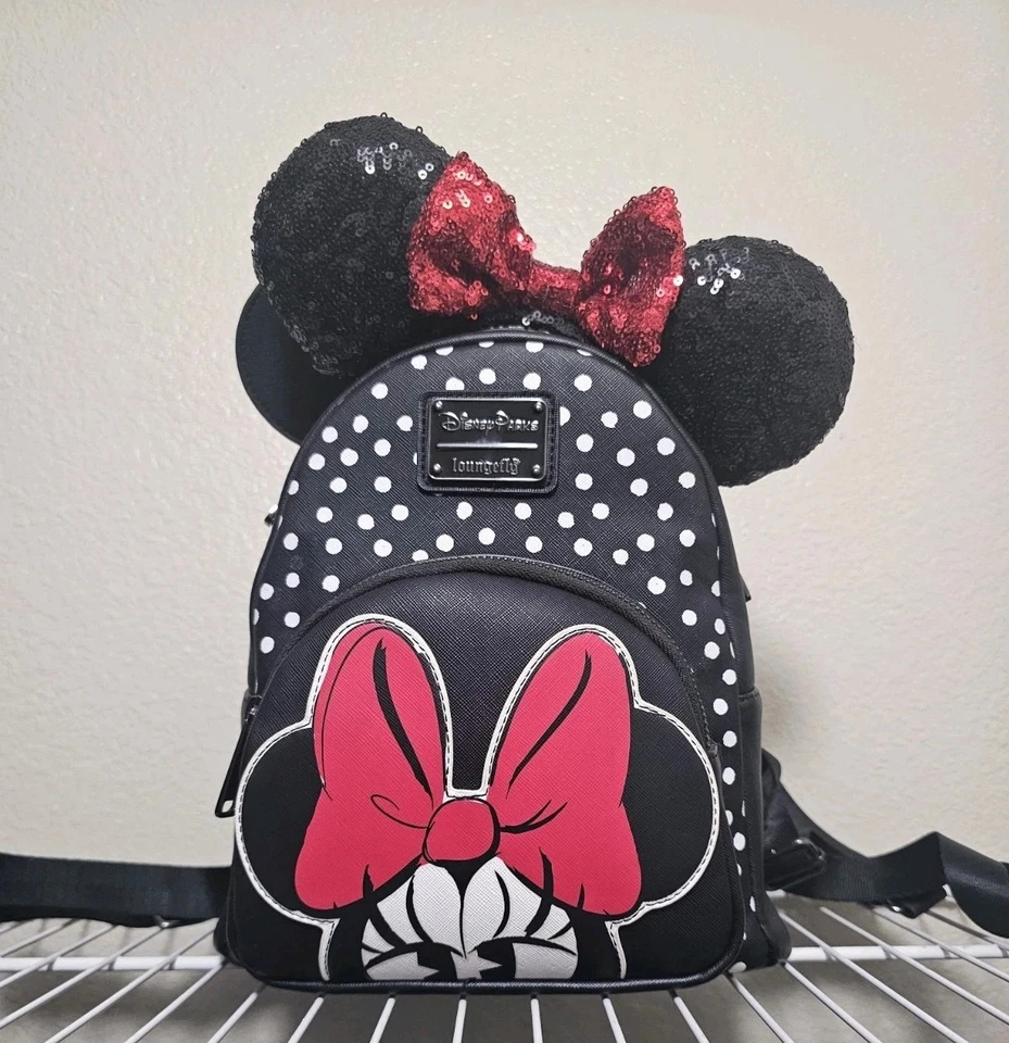 Mini mochila retrô Loungefly Disney Minnie Mouse preta branca bolinhas vermelha - Imagem 1 de 1