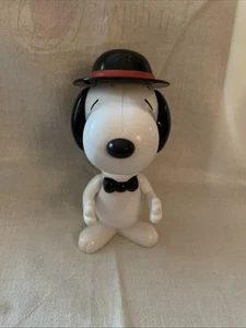 Vintage Peanuts McDonald's Plastic Large Toy Snoopy 2000 - Picture 1 of 5