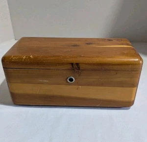 Lane Miniature Cedar Chest 9" Salesman Sample Trinket Jewelry Box - Picture 1 of 11