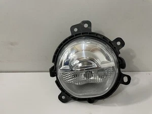MINI COOPER F55 Front Right Fog Light 7298334 2017 13381757 - Picture 1 of 10