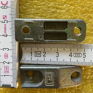 Siegenia original Schließblech 1361  50x17x9 mm !!! 2 Stück !!! - Bild 1 von 3