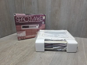 NEW (Open Box) Vintage GE Spacemaker AM/FM Kitchen Radio W/ Clock 7-4212 - Picture 1 of 7