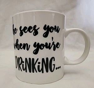 Divertida taza de café navideño "Te ve cuando estás bebiendo" cerámica - Imagen 1 de 7