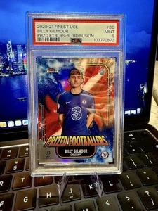 2020-21 Topps Finest Billy Gilmour RC Prized Footballers Blue/Red /45 PSA 9 - Bild 1 von 2
