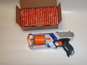 NERF N-Strike Elite Strongarm Blaster Trommelmagazin 6 Darts + 200 Ersatzpfeile - Bild 1 von 3