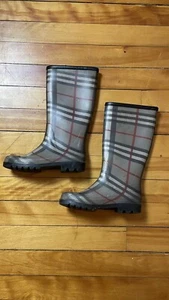 Burberry RainBoots - Picture 1 of 11