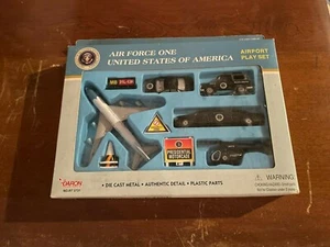 Daron Airport Playset RT 5731 Air Force One Die Cast & Plastic Parts 12 Pcs - Picture 1 of 5