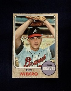 1968 # 257 Phil Niekro Atlanta Braves Topps Tuck 8 NM-MT