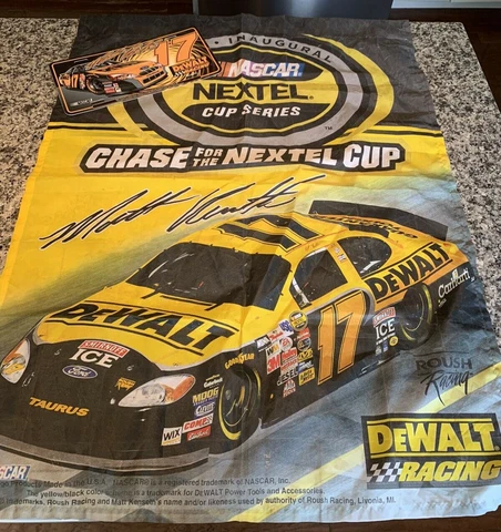 2004 Matt Kenseth 27 x 36 Outdoor Flag & License Plate Cover