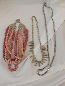 Banana Republic Modeschmuck Konvolut 3 Halsketten Koralle Gold Silber - Bild 1 von 7