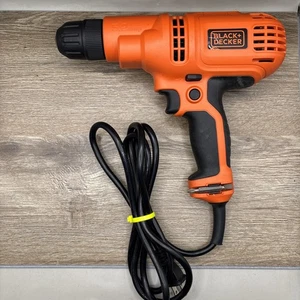 Trapano a filo Black and Decker 3/8 pollici 5,5 Amp DR260 buono - Foto 1 di 2