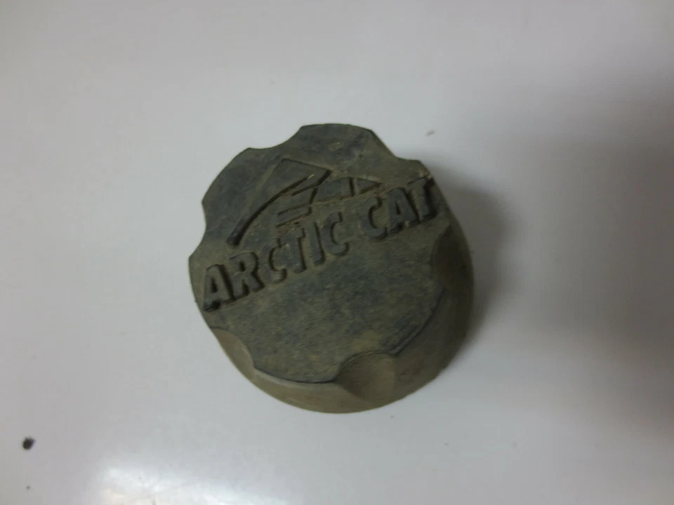 Arctic Cat 375 2002 automático 4x4 ATV usado OEM cubierta de tapacubos antipolvo de una rueda  Foto 1 de 1