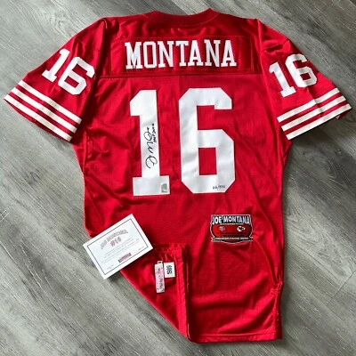 Camiseta deportiva 48 Mitchell & Ness autografiada por Joe Montana Pro Cut de los San Francisco 49ers Foto 1 de 4