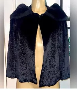 Vintage 1960’s Faux Fur Textured Round Collared Sleeved Cape Like Coat - Picture 1 of 11