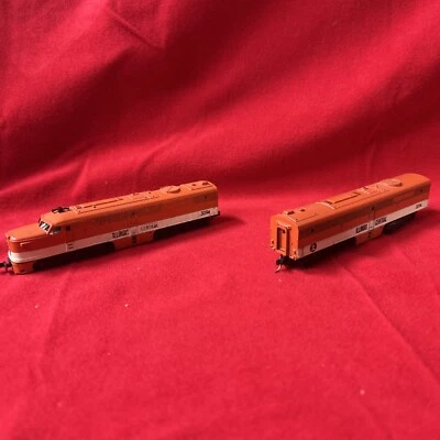 N Scale PA-1 Diesel Locomotive Illinois Central #3094 - Image 1 of 4