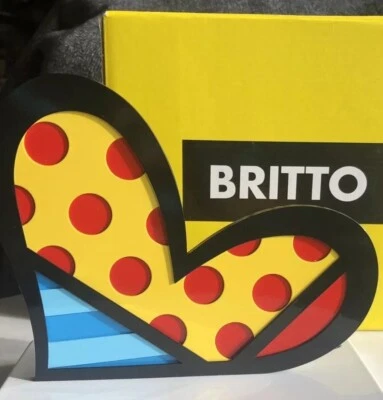Romero Britto– FOR YOU –Signed Heart Sculpture Ltd Edition White Base In OG Box - Image 1 of 4