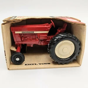 ERTL 1/31 Scale Die Cast MINI-TRACTOR Blueprint Replica RED International VTG - Picture 1 of 10