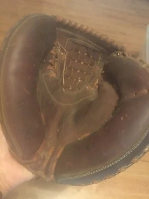 Spalding PRO Caliber C1 Baseball Catchers Mitt Glove RHT 42-521 - Image 1 of 4