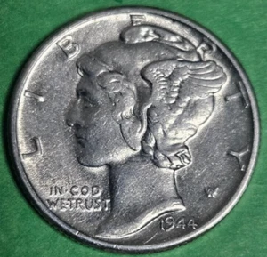 Uncirculated 1944 Philadelphia Mint State Silver Mercury Dime - Picture 1 of 2