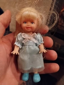 4D 4" Blue Dress Girl With Blonde Hair - Picture 1 of 4
