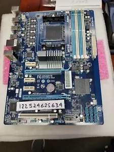 GIGABYTE GA-970A-DS3 AM3+ AMD 970 + SB950 SATA 6Gb/s USB 3.0 ATX AMD Motherboard - Picture 1 of 1