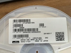 100 x 0,5pF 25V C0G Pad SMD 01005 125C GRM0225C1ER50WA03D Murata NOS - Foto 1 di 1