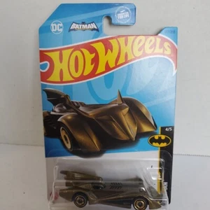 2023 Hot Wheels #137 BATMAN 4/5 BATMOBILE Black Gold New MOC - Picture 1 of 4