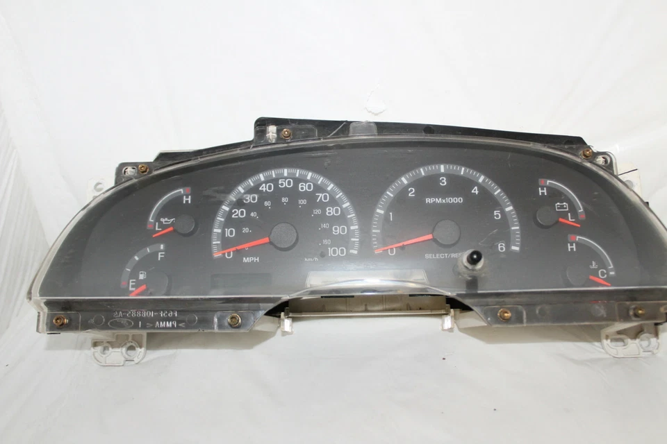 Cuadro de instrumentos velocímetro 00 01 Ford F150 00-02 Expedition 235.684 millas Foto 1 de 4