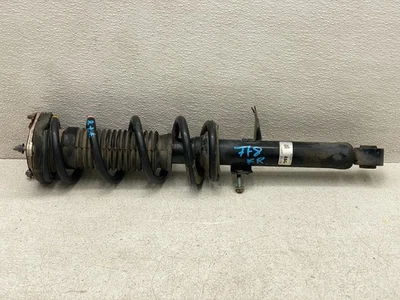 Infiniti G25 G37 2009-2013 puntal de amortiguador del lado del pasajero delantero derecho OEM LOTE778 Foto 1 de 4