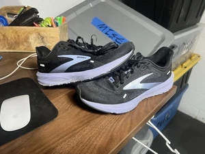 Brooks Launch 9 nero viola donna taglia 8,5 B corsa atletica 1203731B060 - Foto 1 di 8