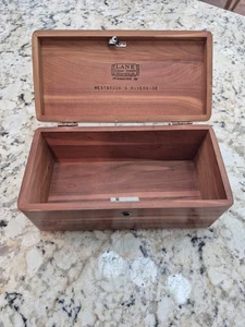 Vintage Lane Mini Cedar Chest Presented By The Lane Co. No Key Jewelry Desk Etc - Picture 1 of 14