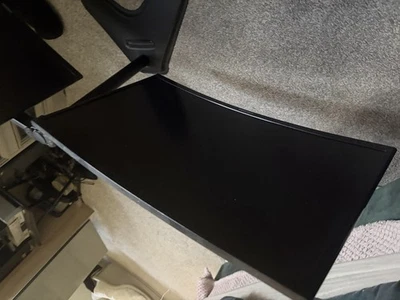 Samsung C24F390FHR CF39 Series LED Curved Monitor 24-inch - Image 1 of 4