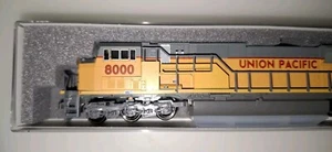 Kato EMD SD90/43 MAC N scale UNION PACIFIC #8000 - Picture 1 of 5