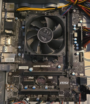 MSI A68HM Grenade + AMD A8-6600K + 8GB Kingston DDR3 RAM – Komplett-Set - Bild 1 von 2