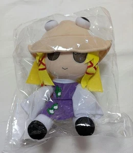 Muñeca de peluche Touhou Project Moriya Suwako Fumo Fumo Suwako serie 59 insignia de hojalata 1,5 - Imagen 1 de 7