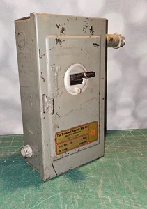 Interruptor de desconexión de seguridad eléctrico fundido Trumbull 1937 #220 2 polos 30 amperios 250 V - Imagen 1 de 10