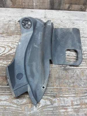 10 10-12 CAN AM CAN-AM Spyder RT 2010 pasajero trasero izquierdo barra de agarre manija cubierta Foto 1 de 4