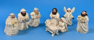 Pam Schifferl Winter White Nativity 8 pc Set Midwest Cannon Falls 1999 - Imagen 1 de 14
