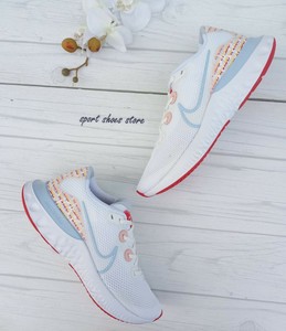 red nike roshe womens