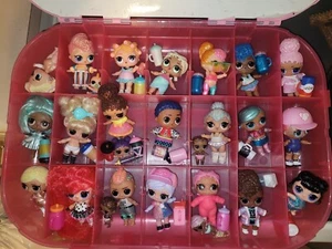 Lote de más de 20 muñecas sorpresa LoL en estuche. Ropa, bebidas, accesorios, pequeños2 - Imagen 1 de 11