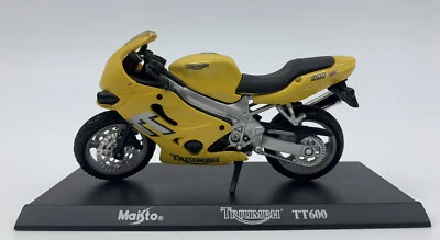 Moto Maisto Triumph TT600 Scala 1:18 Modellismo Statico Da Collezione - Immagine 1 di 4