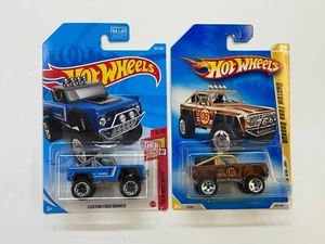 HOT WHEELS 2008 NEW MODELS/THEN AND NOW CUSTOM FORD BRONCO LOT OF 2 - Picture 1 of 11