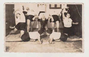 Beautiful Girls Attractive Young Women Pretty Cute Female Gymnasts Vintage Photo - Picture 1 of 7