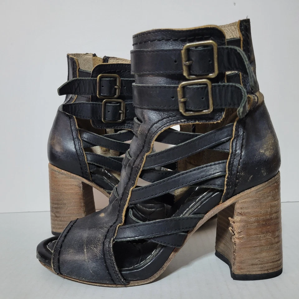 Freebird Shoes TIARA Black Distressed Leather Sandals Strappy Heel Size 7 READ - Image 1 of 4