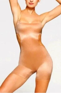 NWT SKIMS Barely There Shapewear Mid Thigh Low Back Bodysuit XXS BD-MDT-694 Clay - Picture 1 of 6