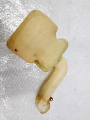 Botella de líquido limpiaparabrisas y tubo para cuello 70-74 C3 Corvette OEM Foto 1 de 4